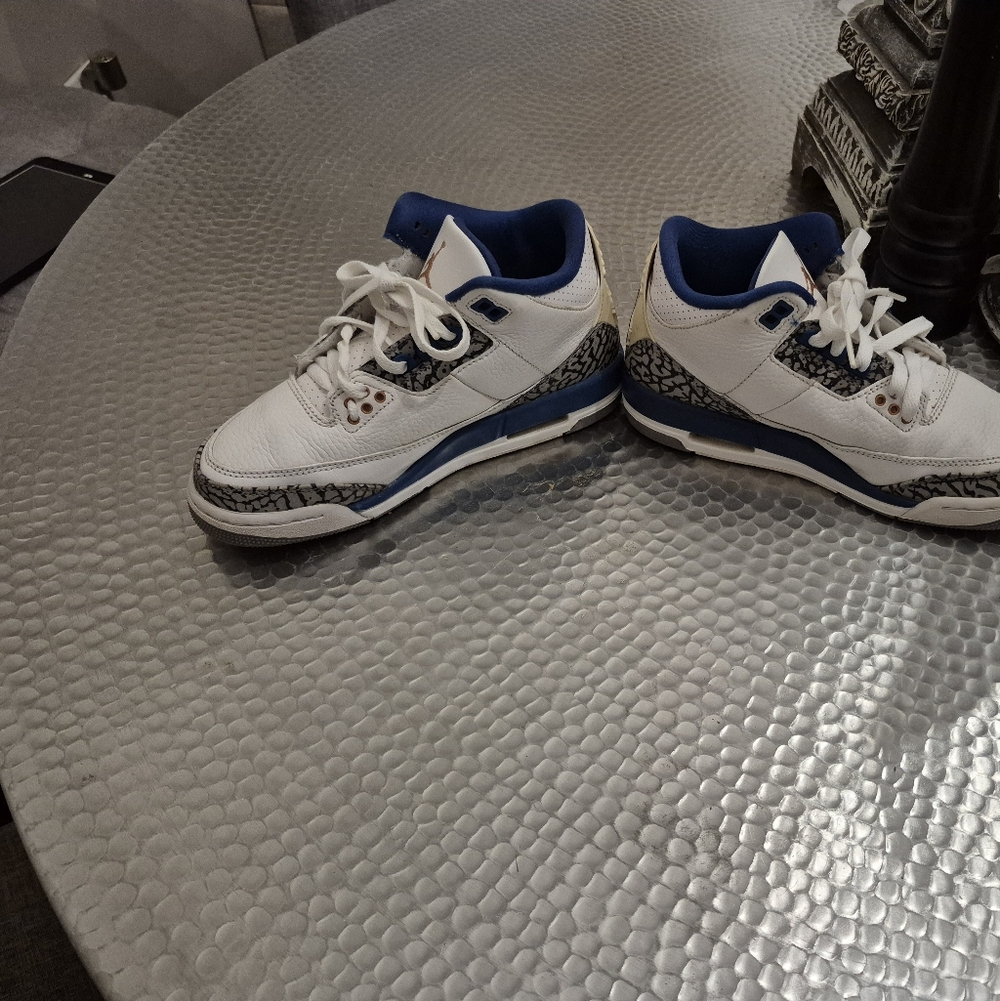 Jordan 3's - Picture 2 of 5